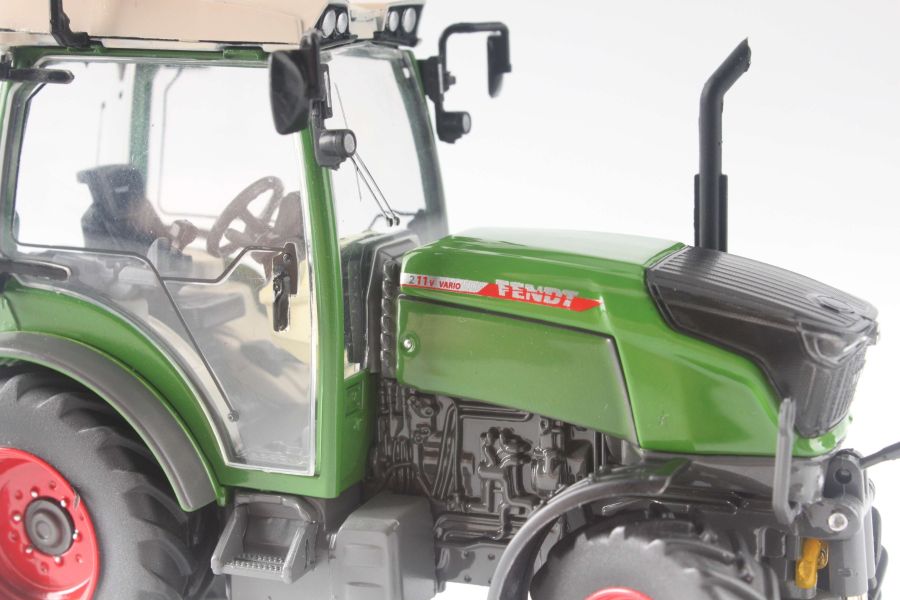 Fendt 211 V Vario (1:32) - Special Fendt Edition