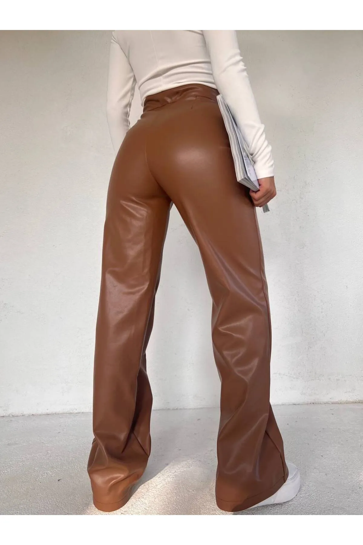 VOLT CLOTHİNG  Damenhose aus geripptem Leder