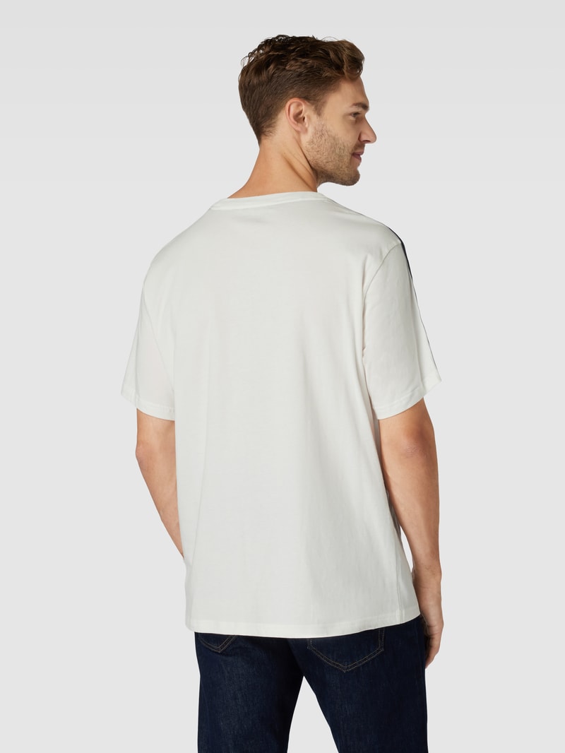 T-Shirt mit Rundhalsausschnitt in offwhite