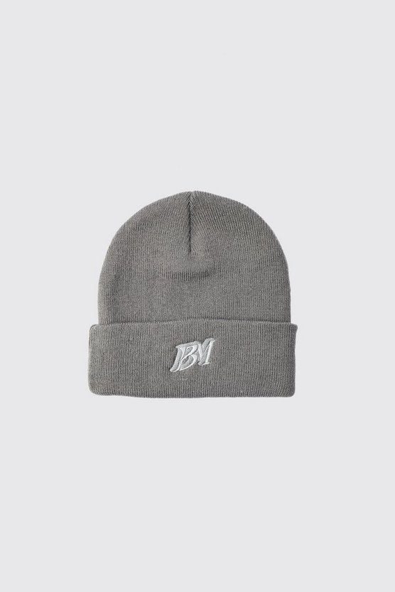 Beanie mit Bm-Stickerei