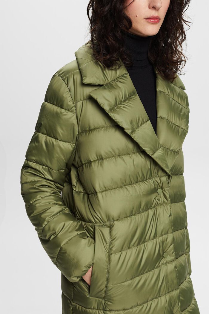 Recycelt: Steppmantel mit Revers