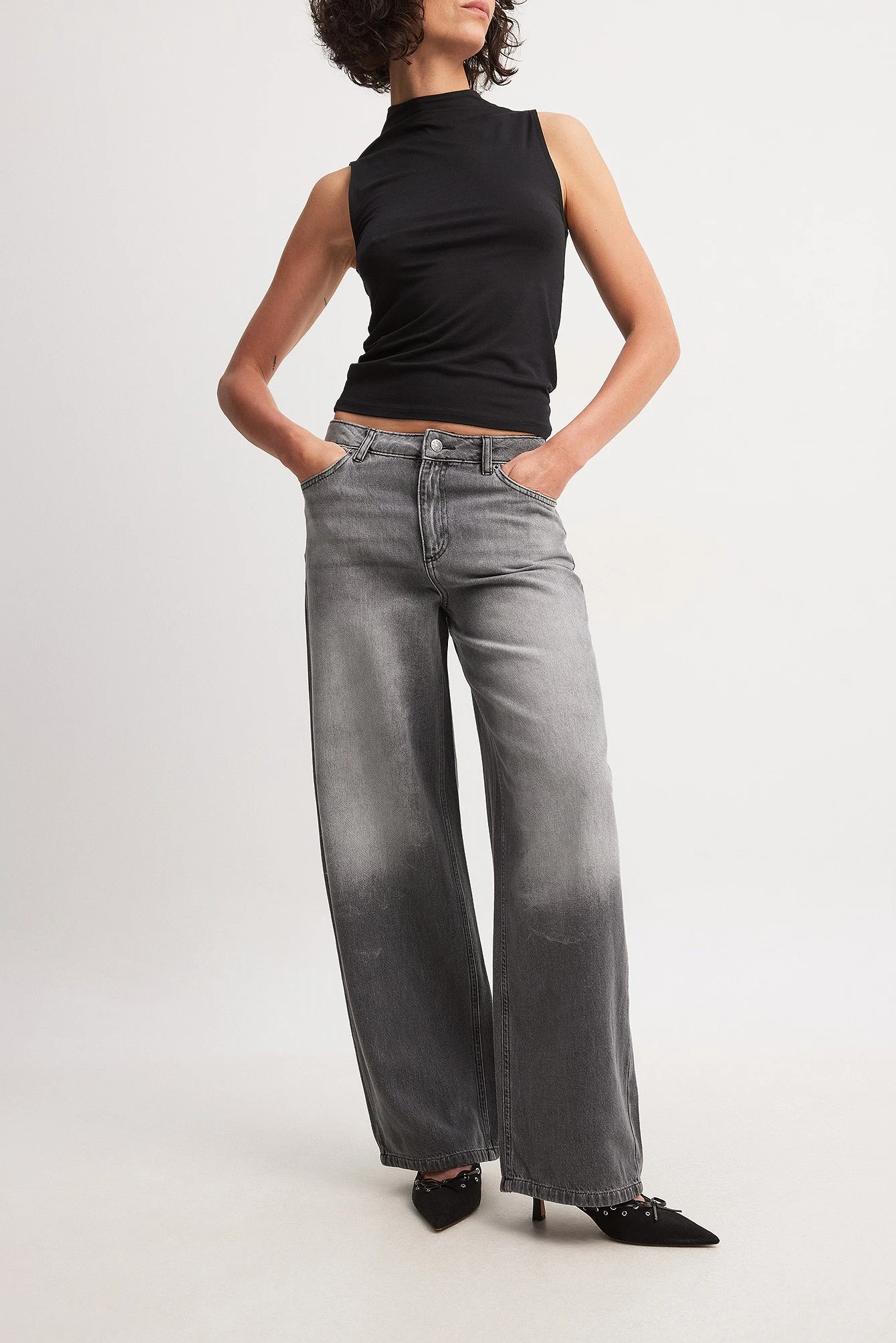 Weite Jeans mit tiefer Taille