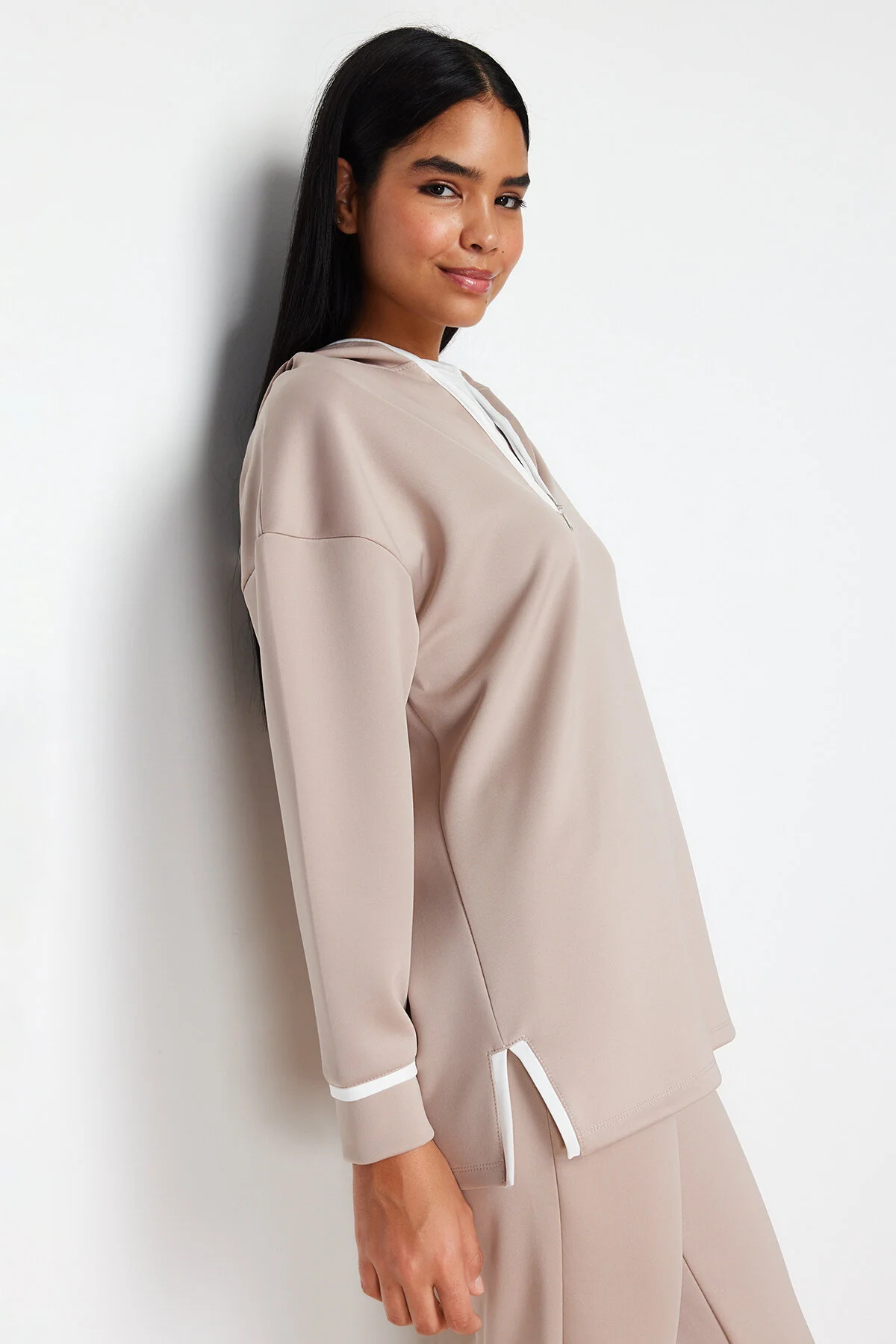 Trendyol Modest  Steinfarbener, gestreifter, detaillierter Taucher-/Tauchanzug mit gestricktem Unterteil und Oberteil TCTSS24US00038