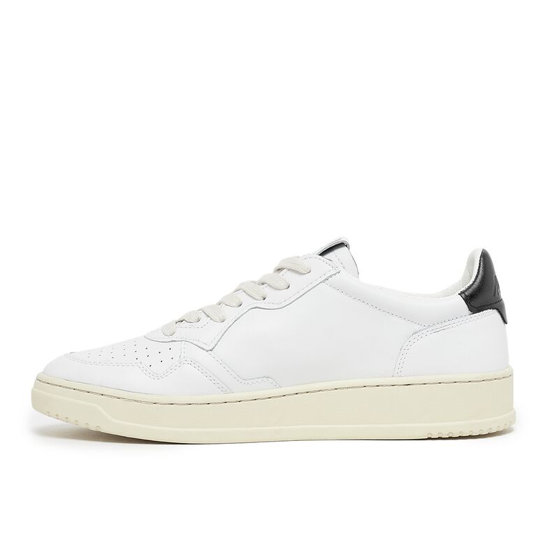 Autry 01 Low LL22 white/black