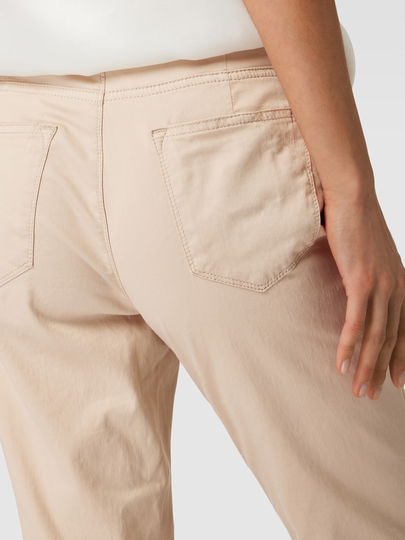 Slim Fit Jeans mit Stretch-Anteil Modell 'Mary' in sand