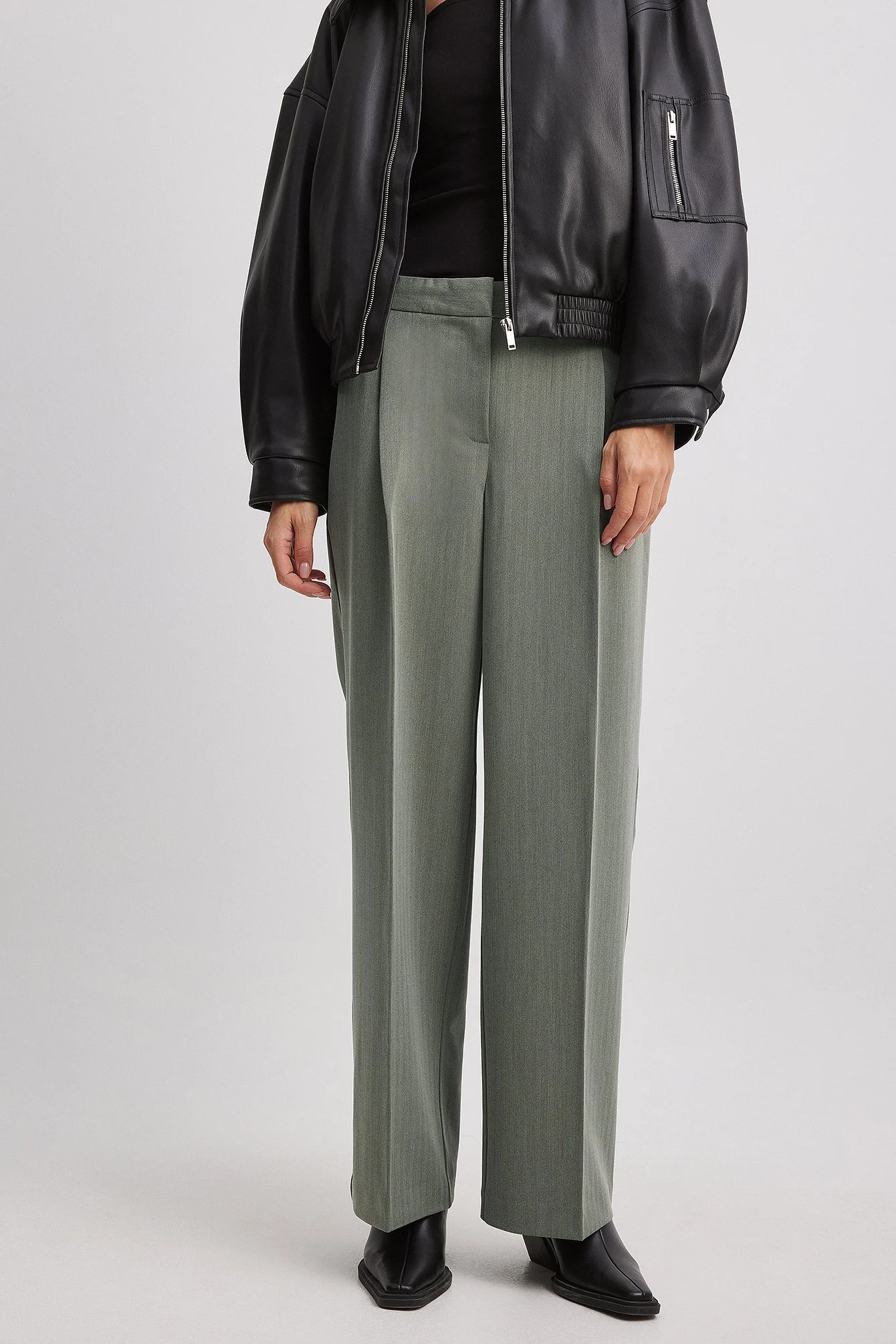 Schwere Anzughose mit niedriger Taille