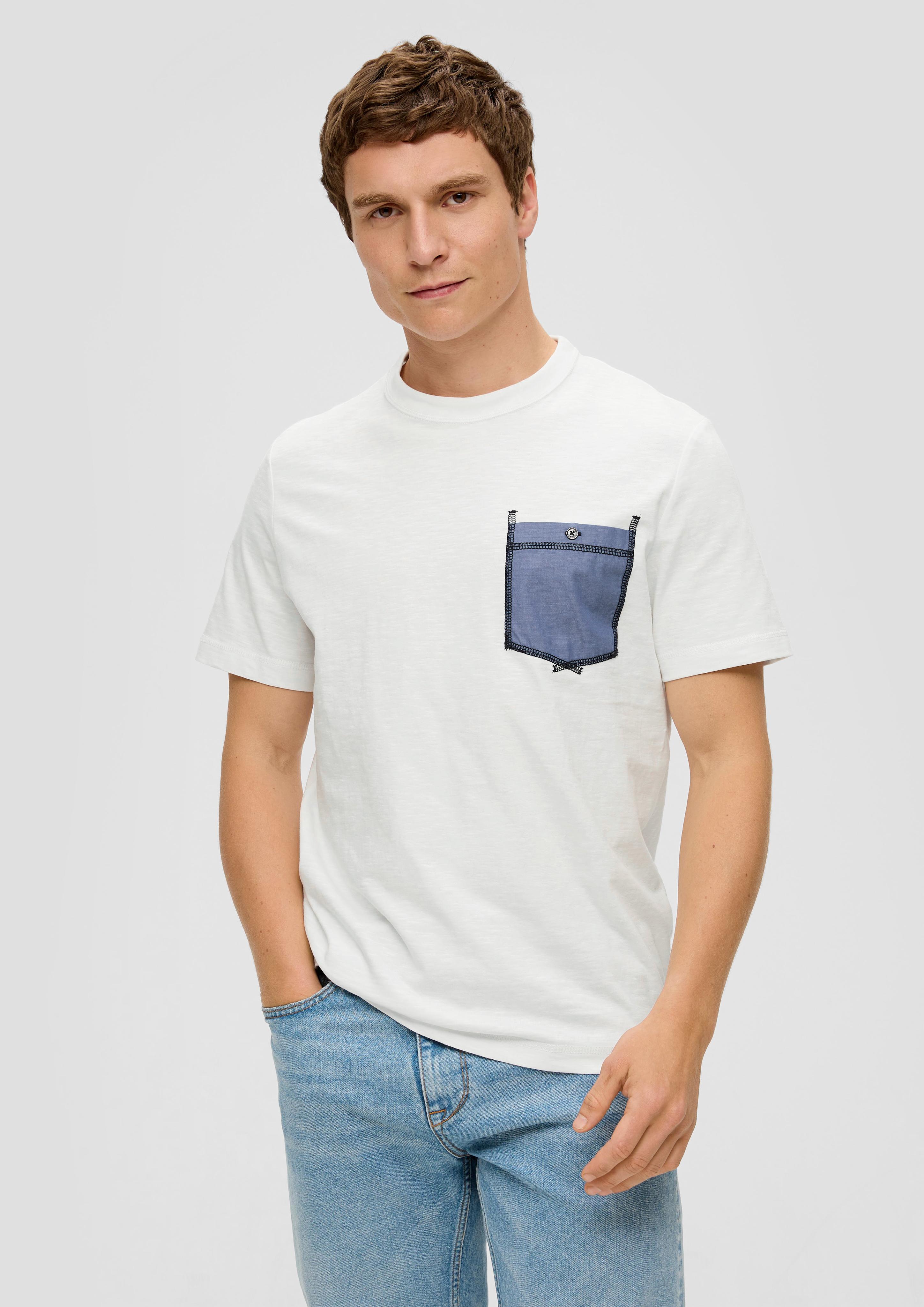 T-Shirt mit aufgesetzter Brusttasche  2143930-0120