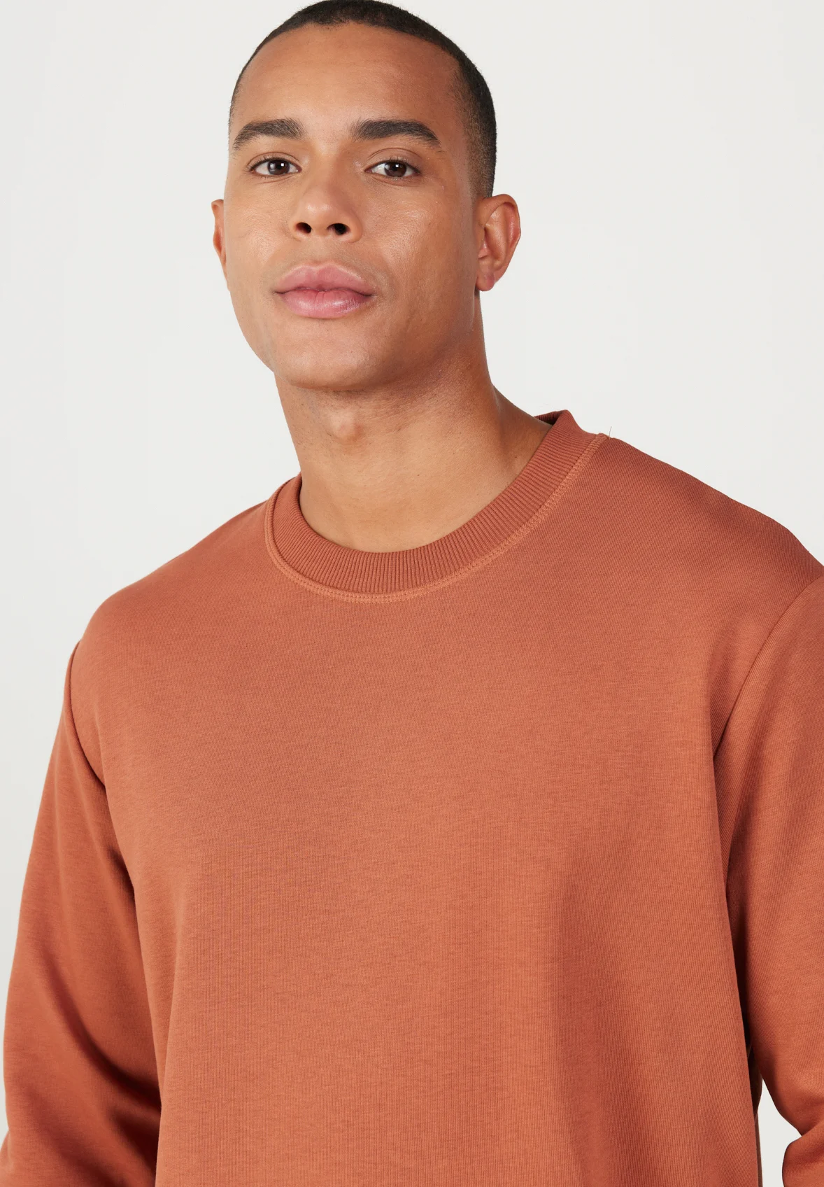 AC&CO / ALTINYILDIZ CLASSICS STANDARD FIT O COLLAR - Sudadera