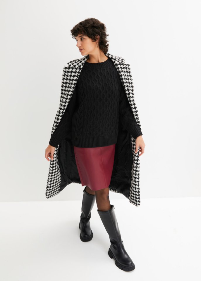 Strickpullover mit Zopfmuster