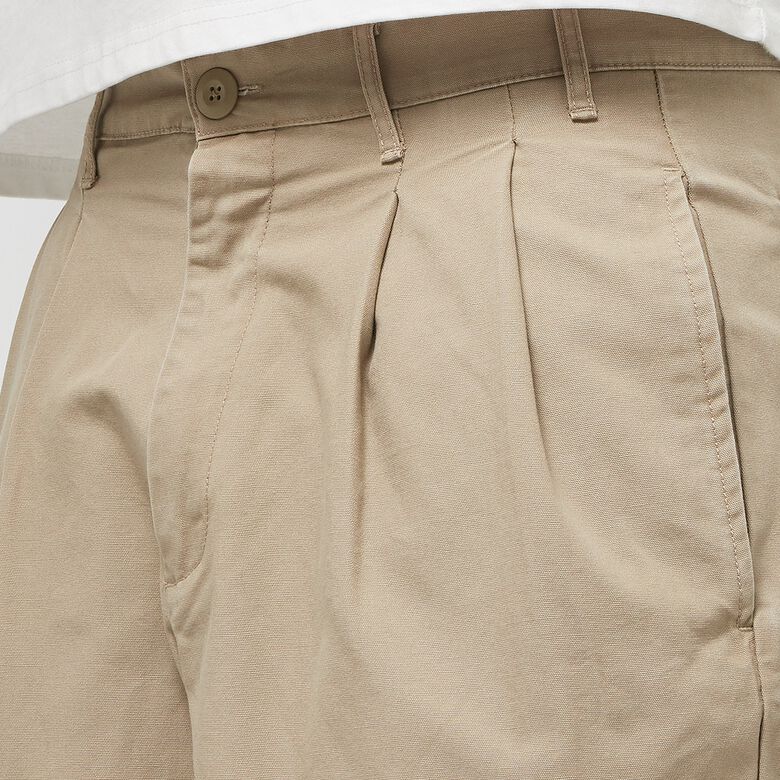NIKE Pleated Chino Short khaki/white