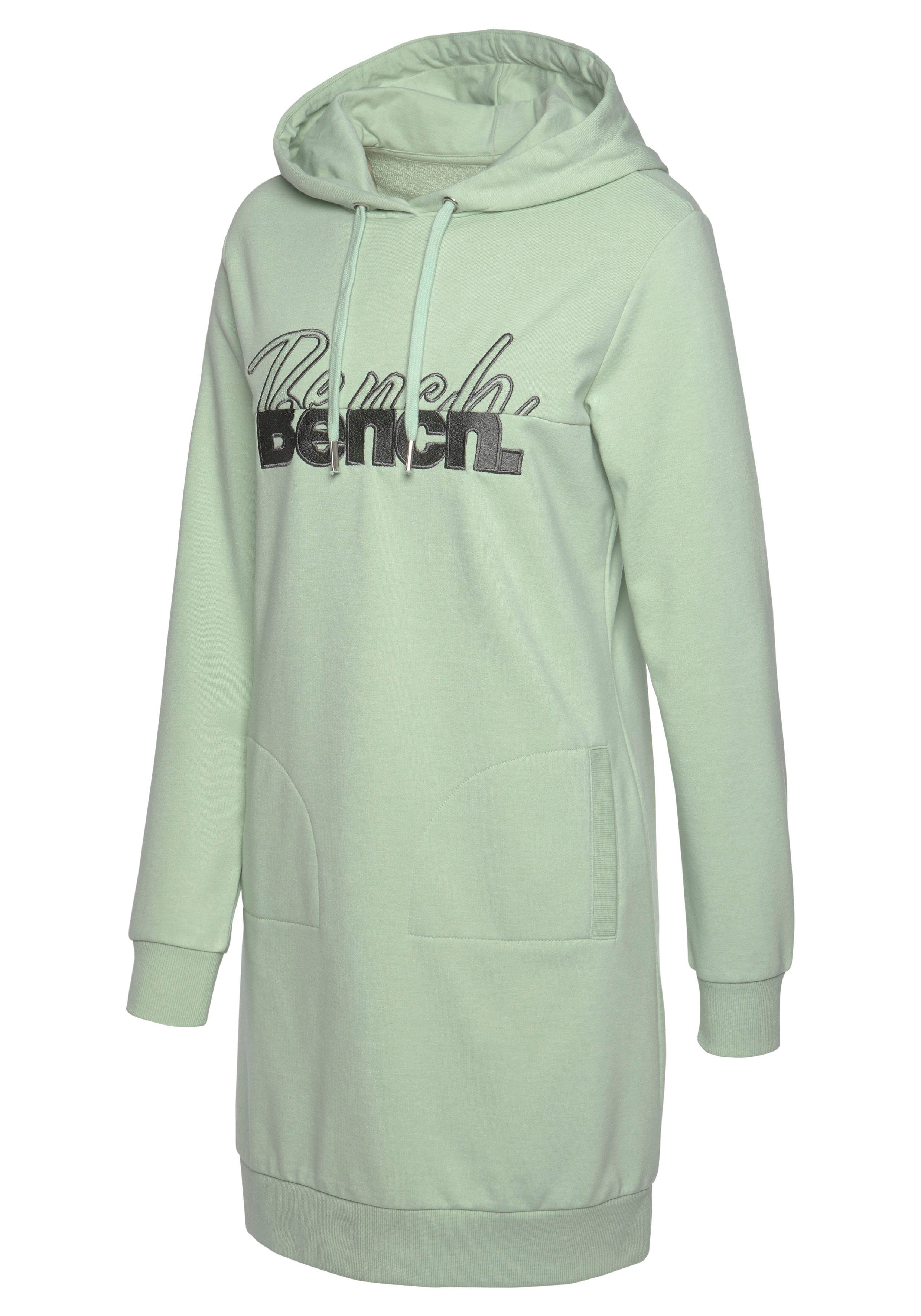 Bench. Sweatkleid mit aufwendiger Logostickerei