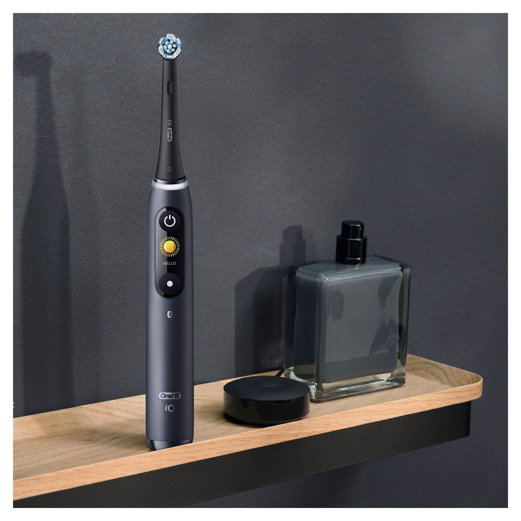 Oral-B Elektrische Zahnbürste iO Series 8, Aufsteckbürsten: 1 St., mit Reiseetui