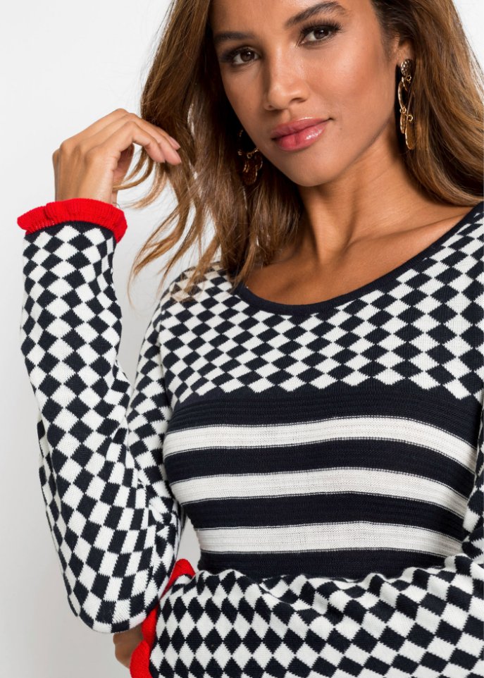 Strickkleid mit Rüschen