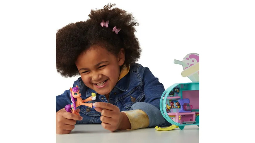 Hasbro - My Little Pony Sunny Starscout Smoothie Truck