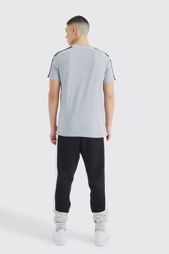 Muscle-Fit Man Signature T-Shirt