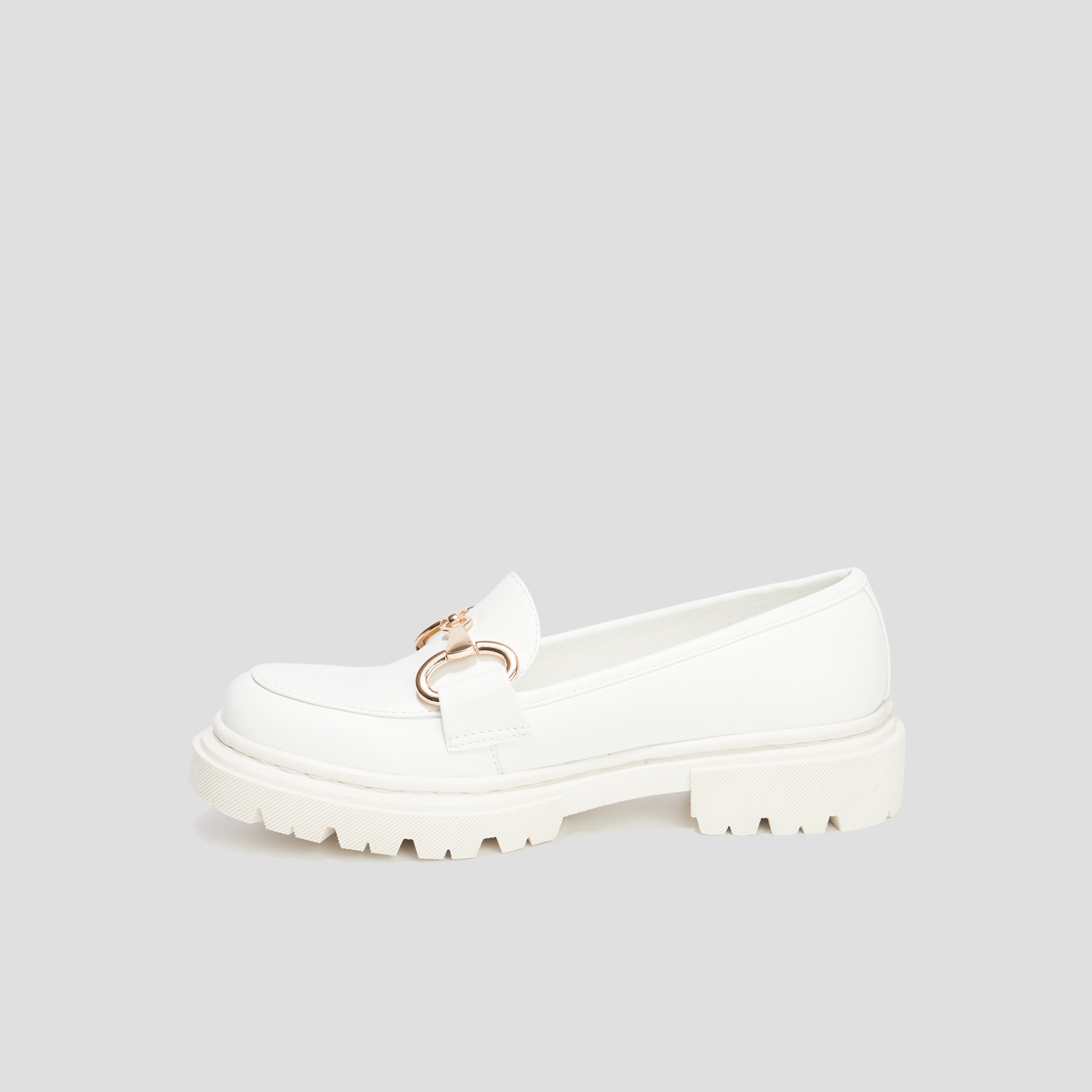 Mocassins crantés détail chaîne Liberto blanc femme | La Halle
