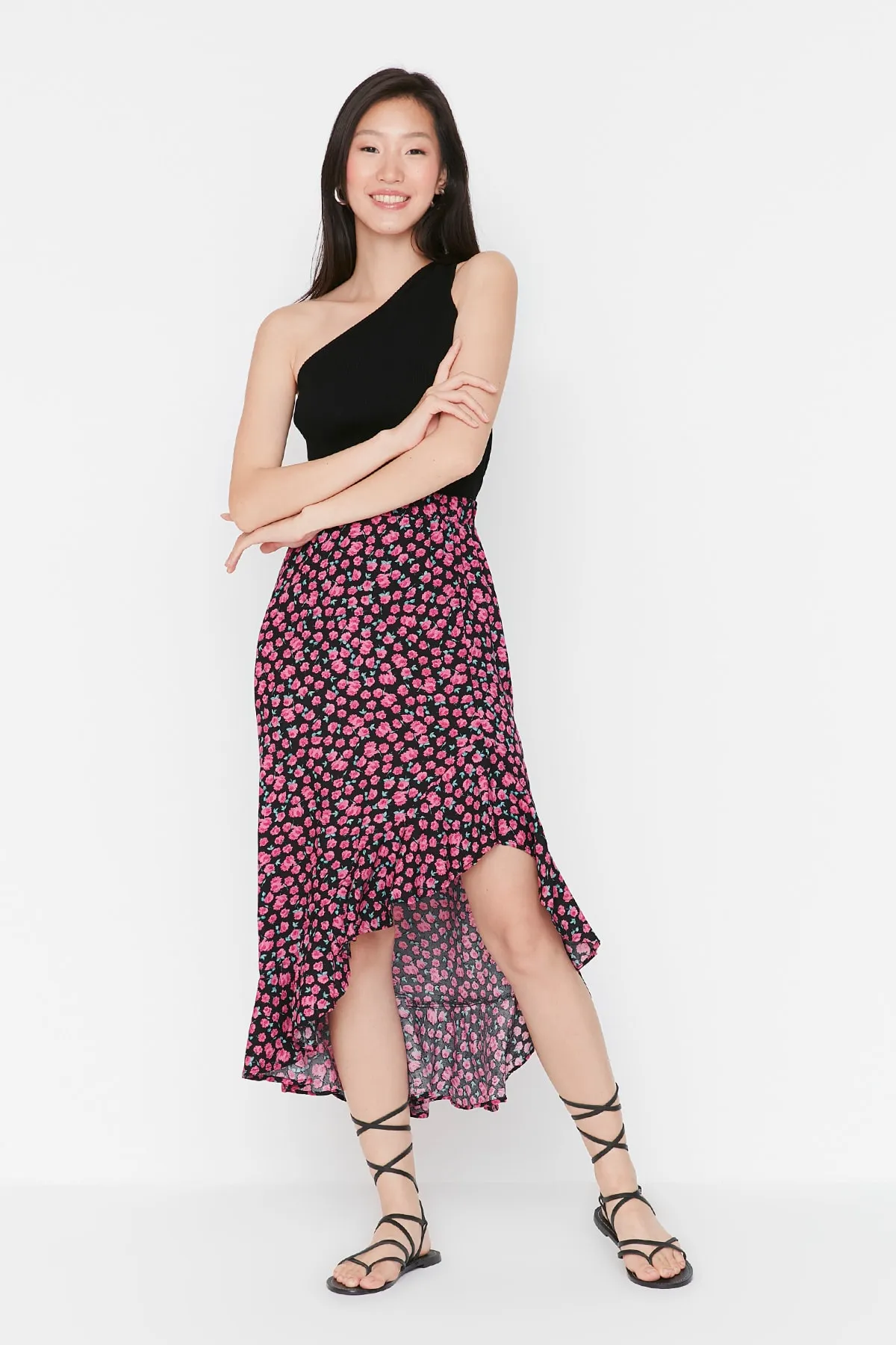 Trendyol Collection  Asymmetrischer, floral gemusterter, gewebter Midi-Rock aus Viskosestoff mit rosa Saum TWOSS20ET0166