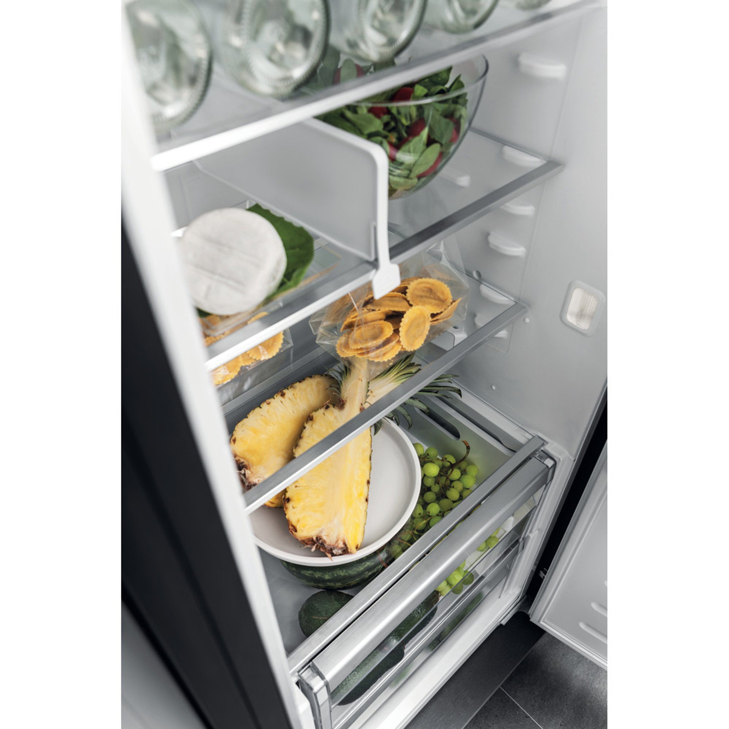 BAUKNECHT Einbaukühlschrank KSI18VF2P, 177 cm hoch, 55.7 cm breit