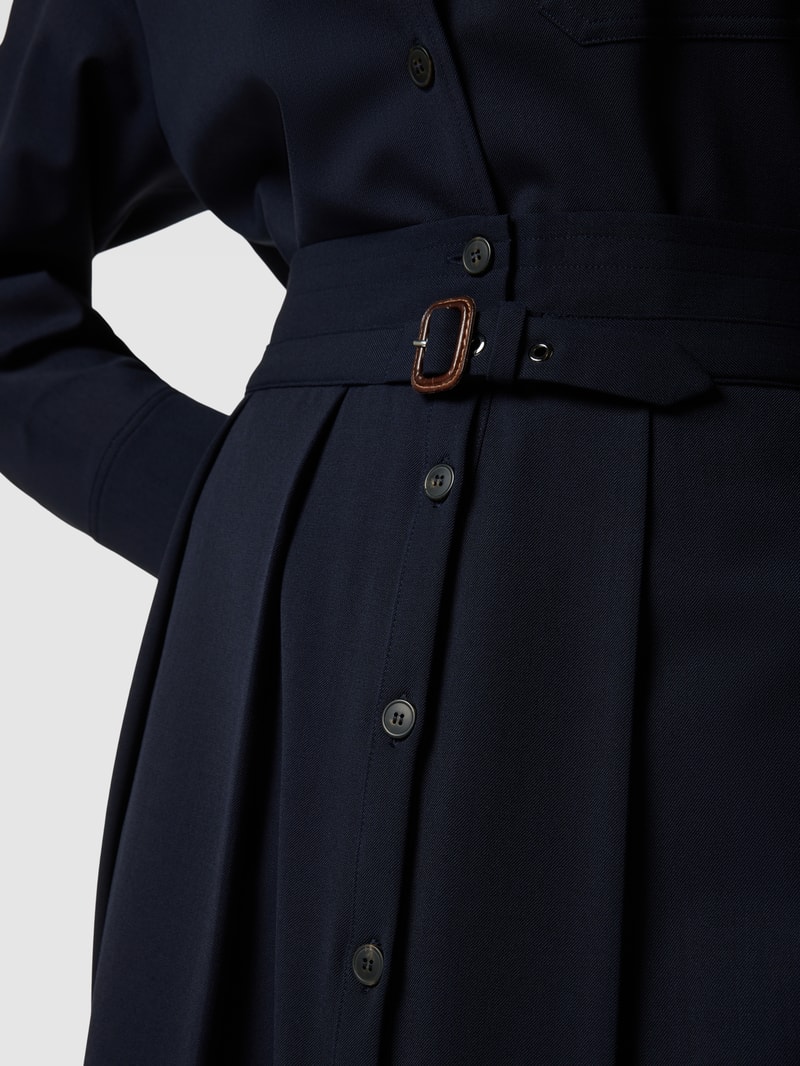Faltenrock mit Gürtel Modell 'OSIRIDE' in marineblau