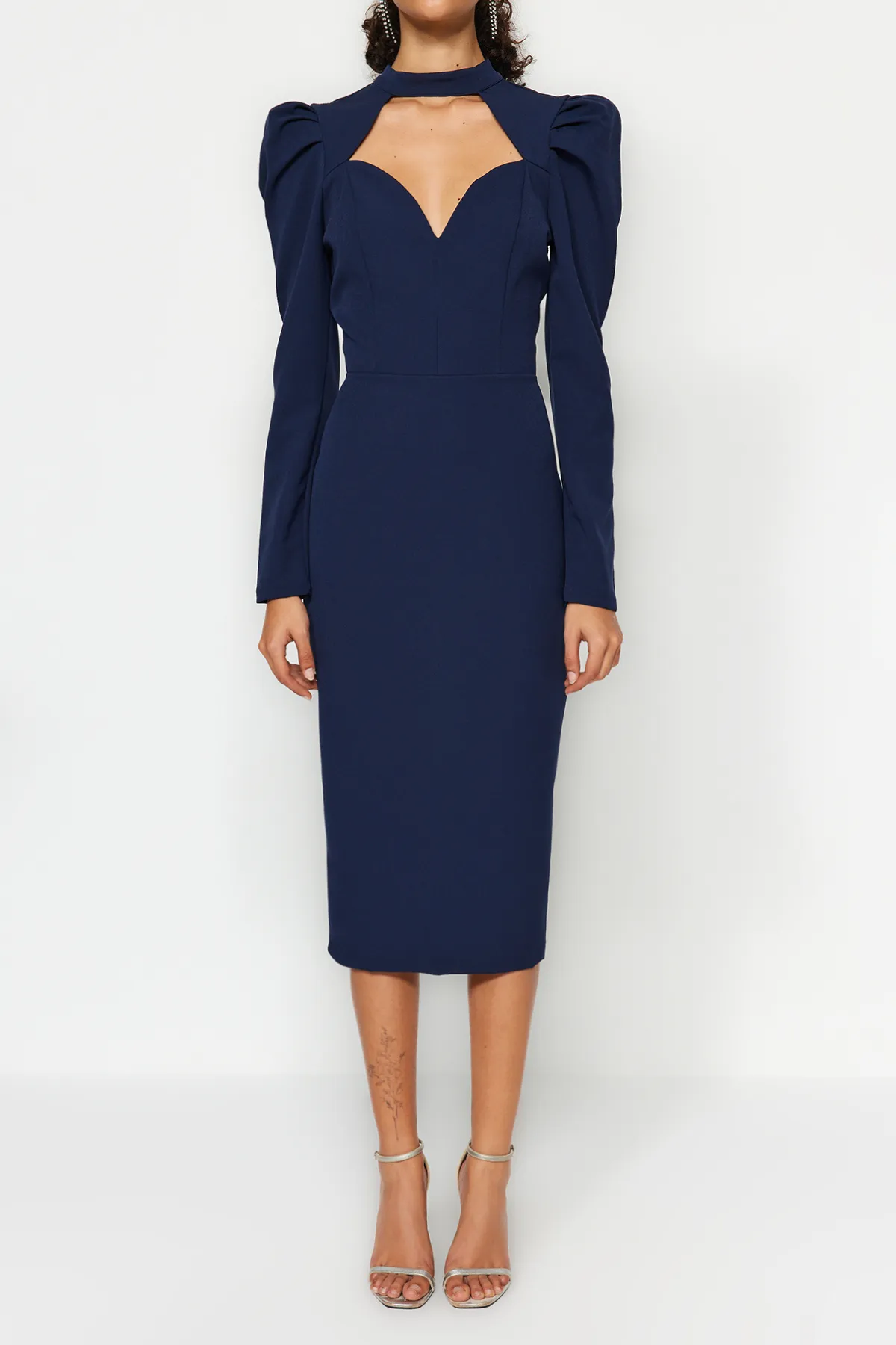Trendyol Collection  Marineblaues, tailliertes, gewebtes, elegantes Abendkleid TPRAW24EL00004
