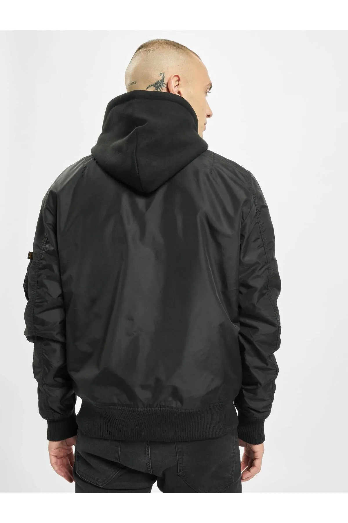 Alpha Industries  Jacke - Schwarz - Regular Fit