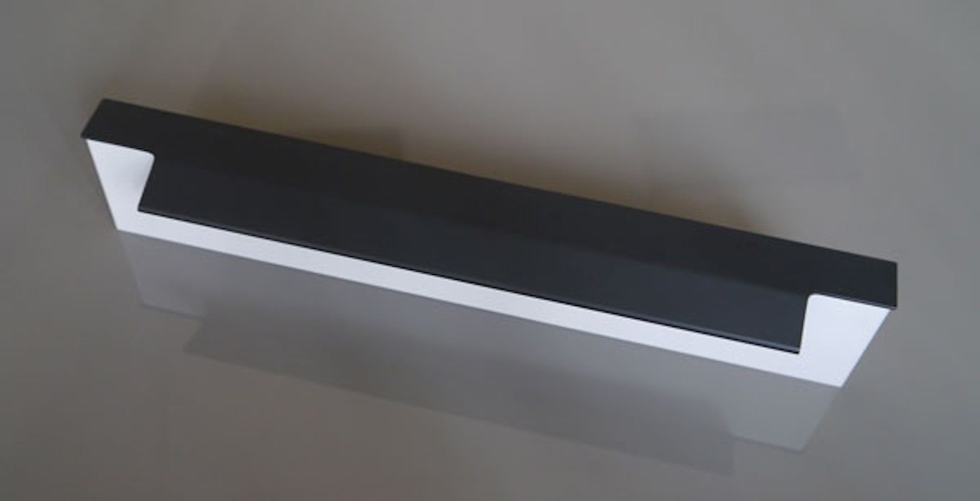 Feldmann-Wohnen Sockelblende Malmo, 60cm Front- und Sockelfarbe wählbar teilintegriert