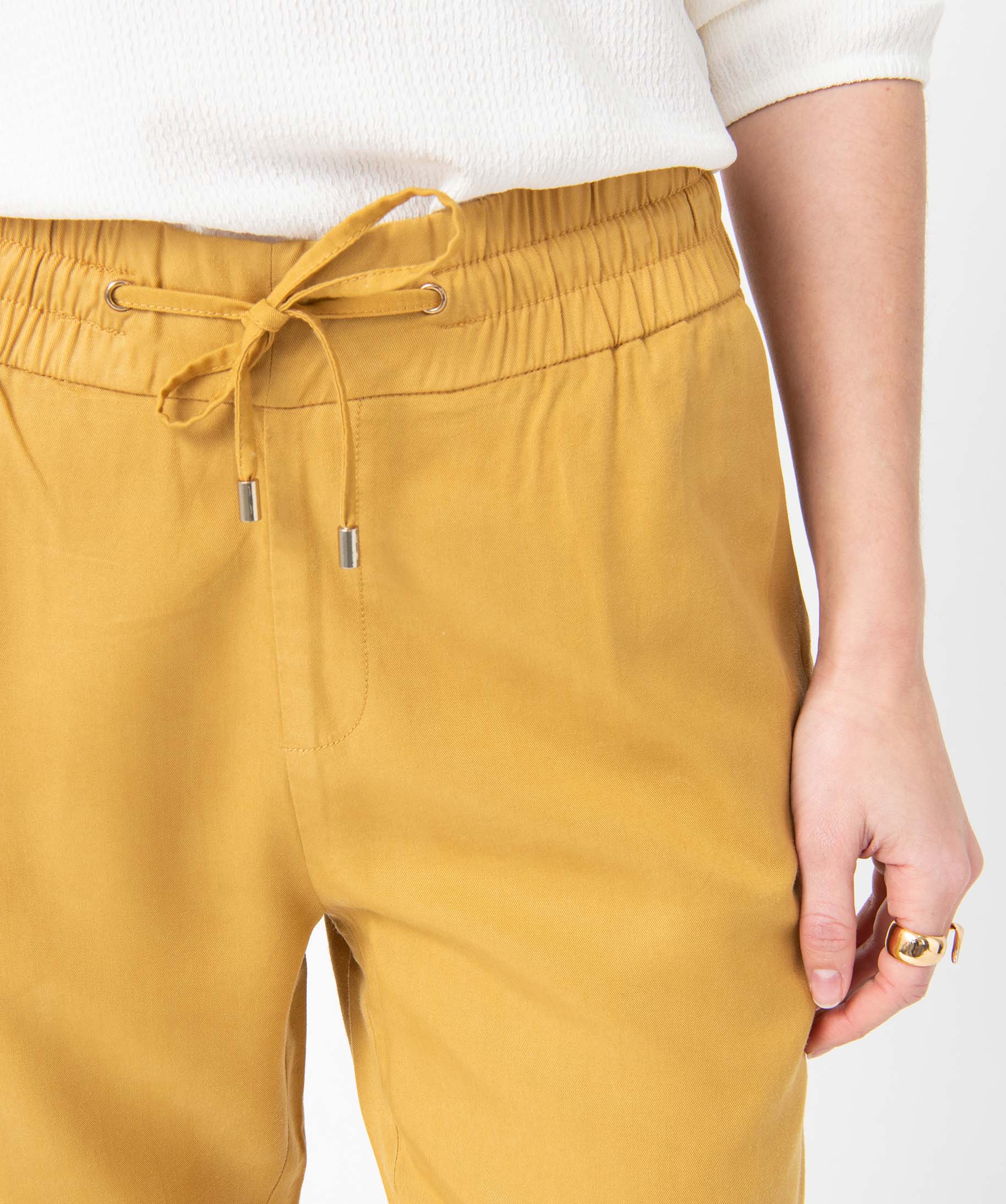 Pantalon femme en Lyocell forme carotte jaune | GEMO
