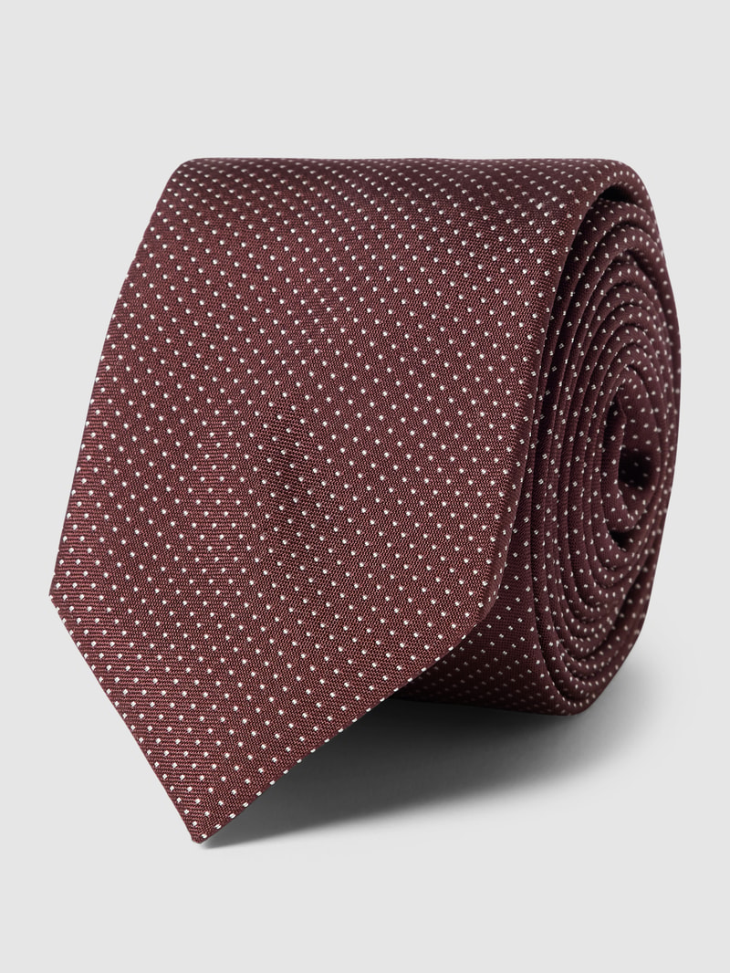 Base Cap mit Label-Patch in bordeaux rot