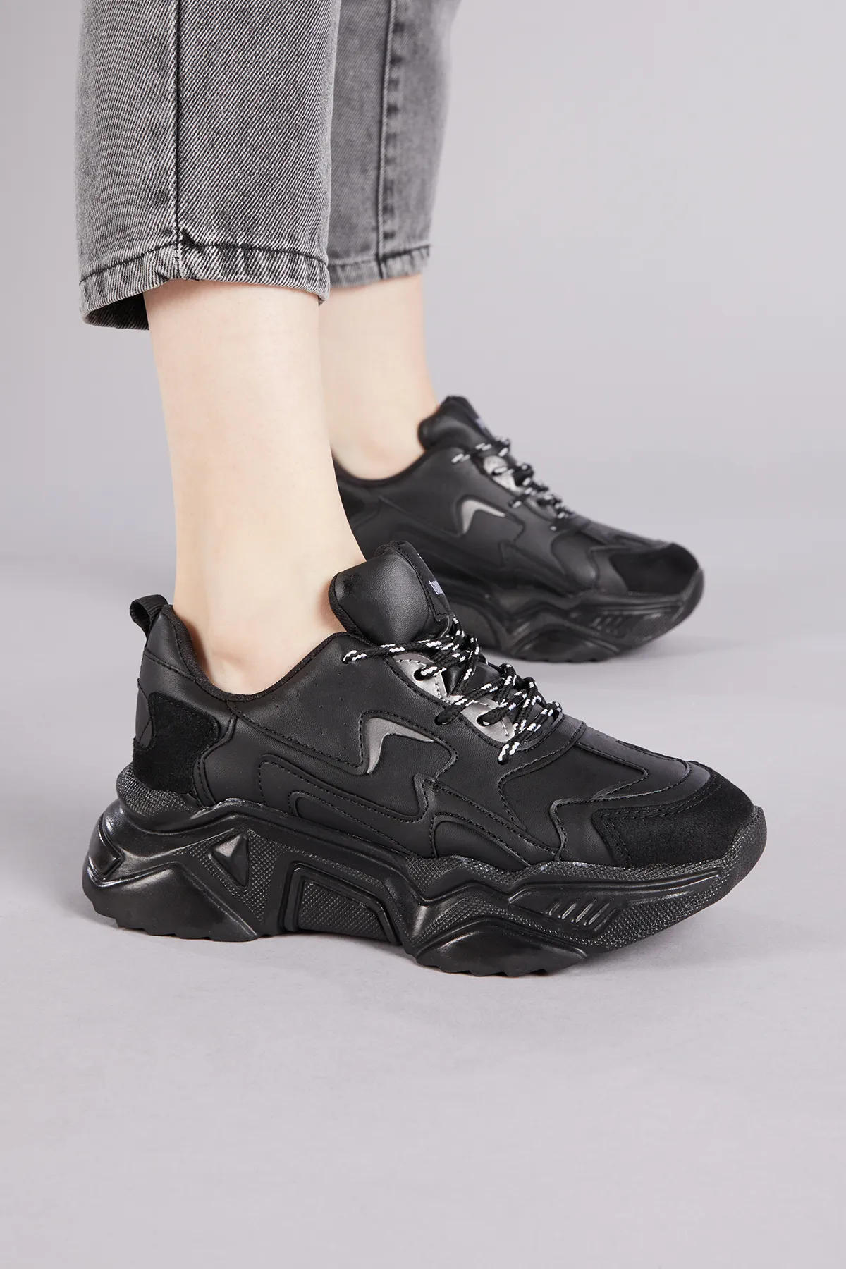 Tonny Black  Schwarze Sportschuhe für Damen Dnz