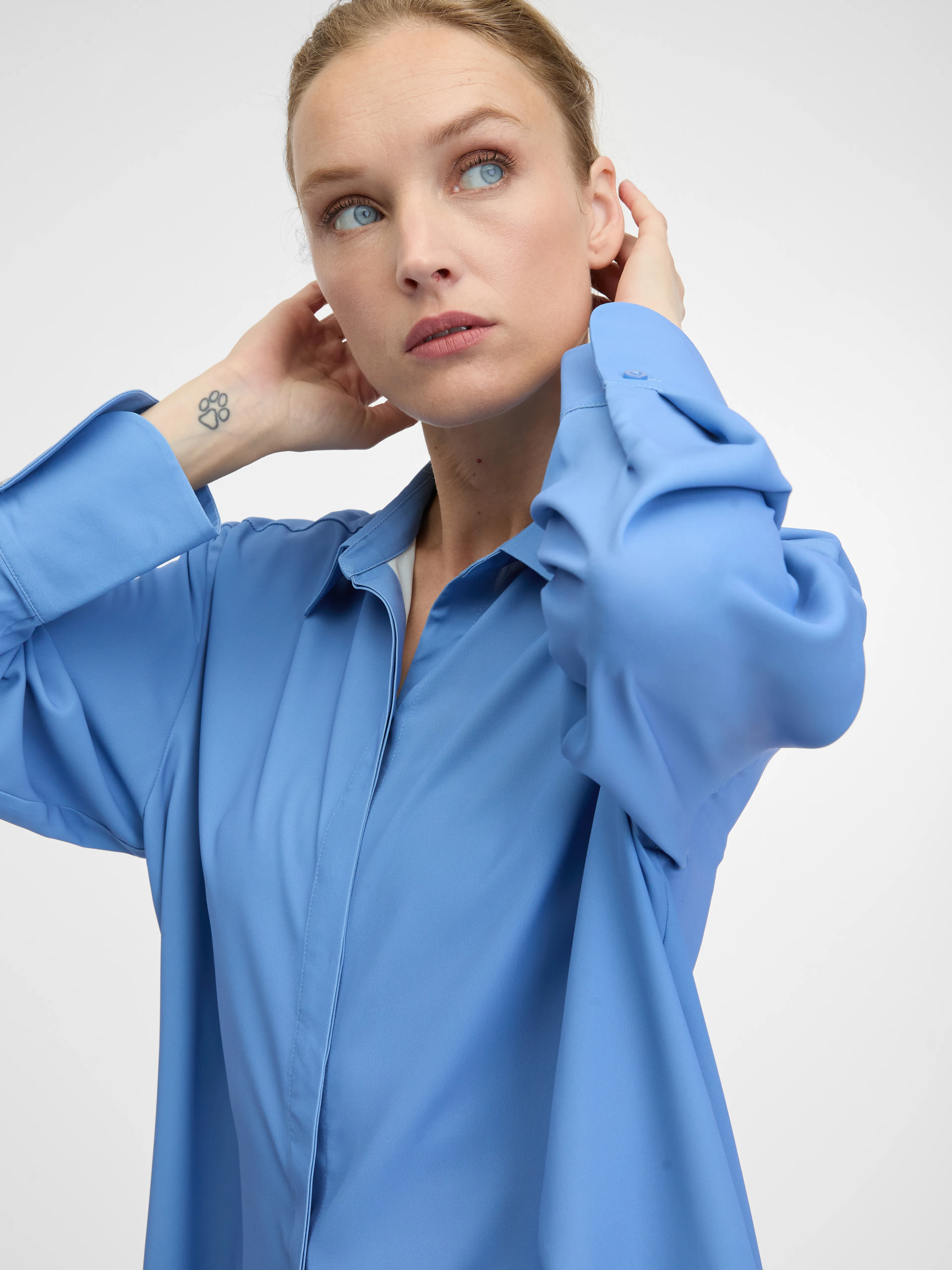 Blaues Damenhemd ORSAY
