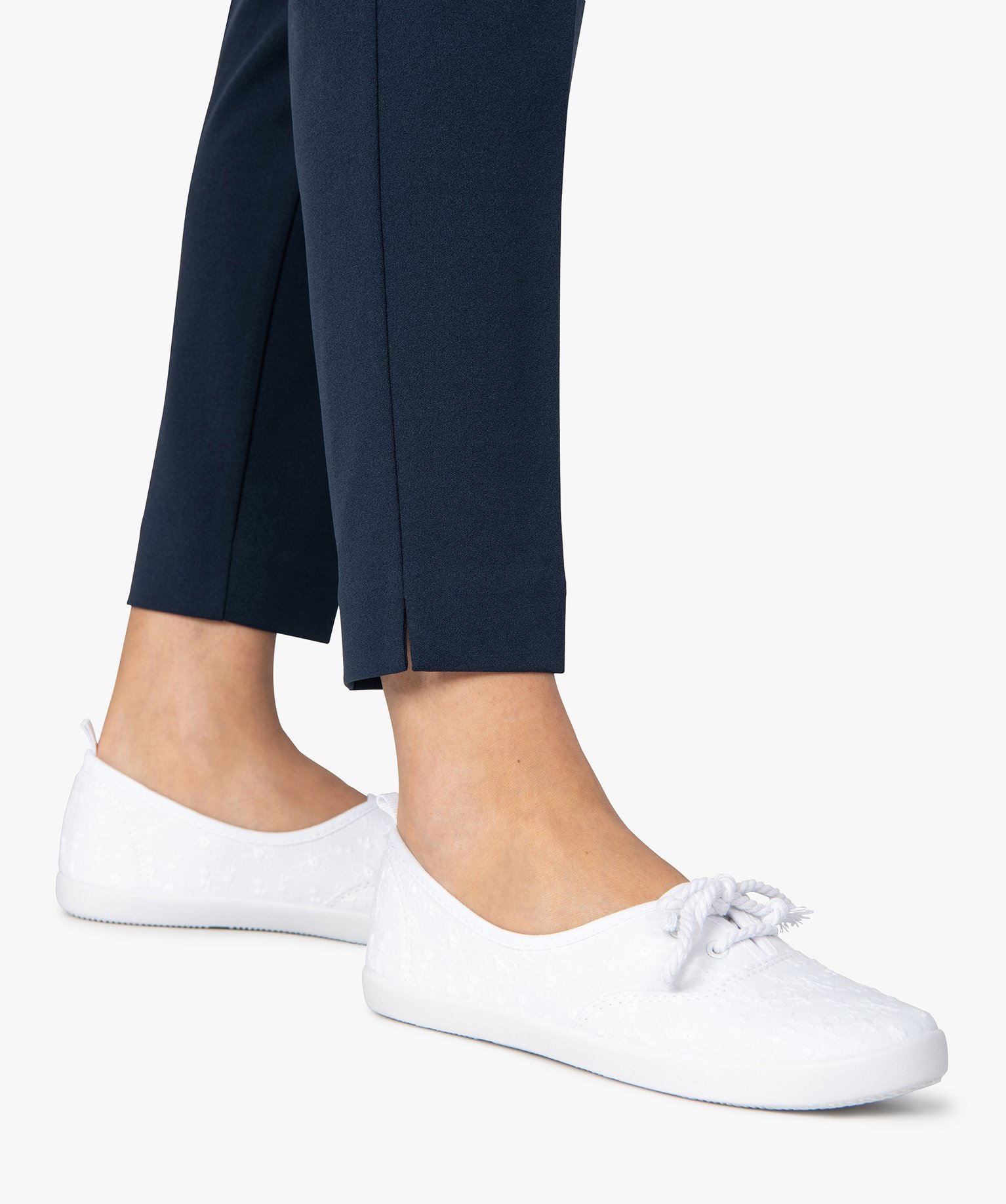 Baskets femme fines en toile avec lacets cordelette blanc | GEMO