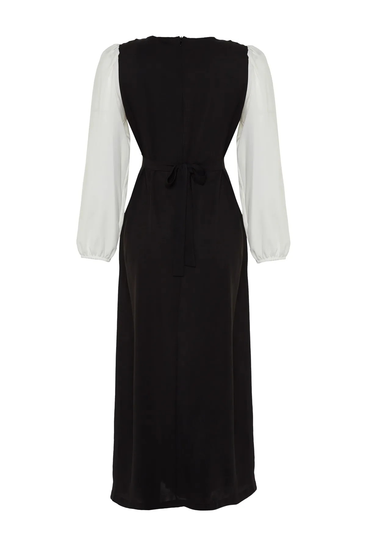 Trendyol Modest  Schwarzes Abendkleid mit Bindedetail am Rücken TCTSS23DB00036