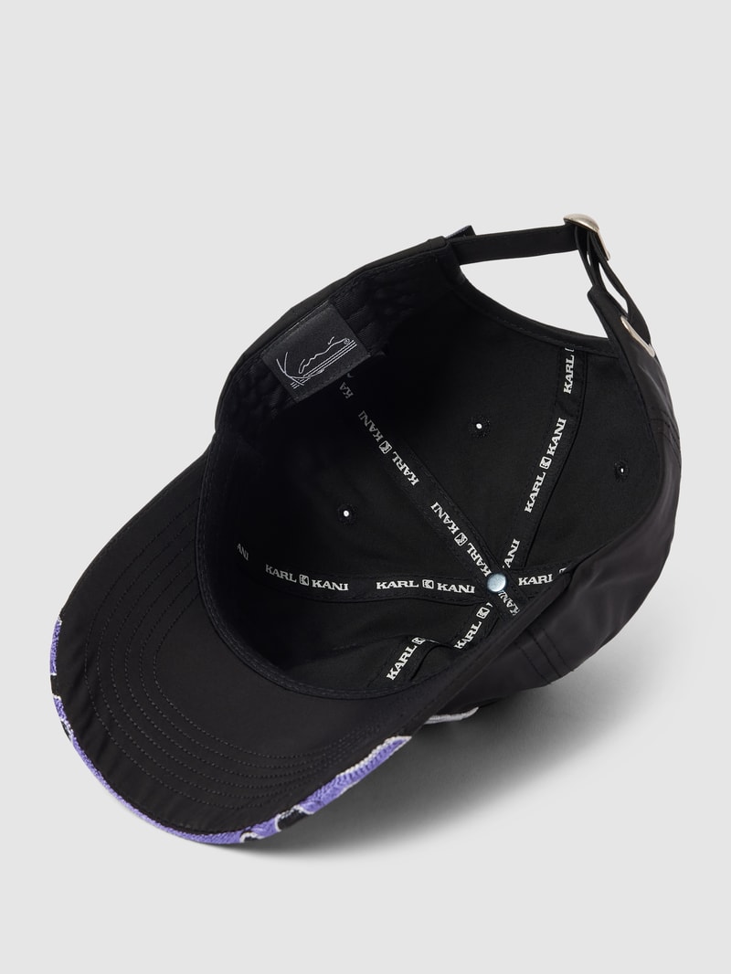 Basecap mit Label-Stitching in black
