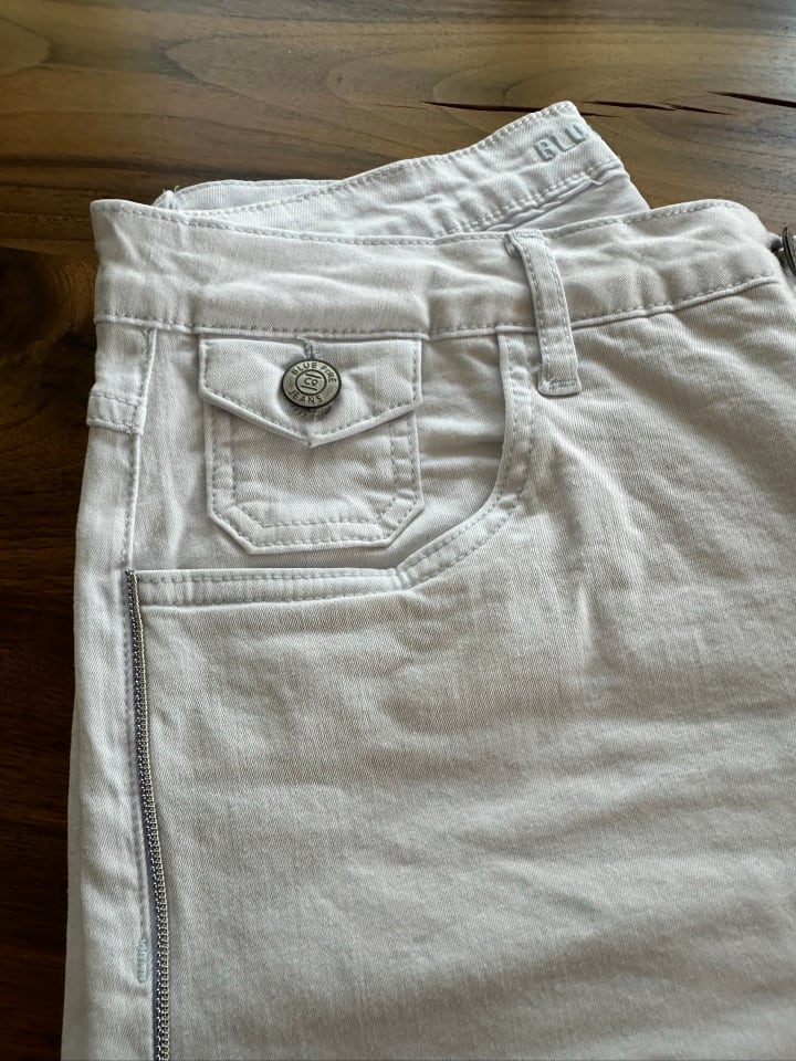 Blue Fire Bermudas in Weiß günstig kaufen W30