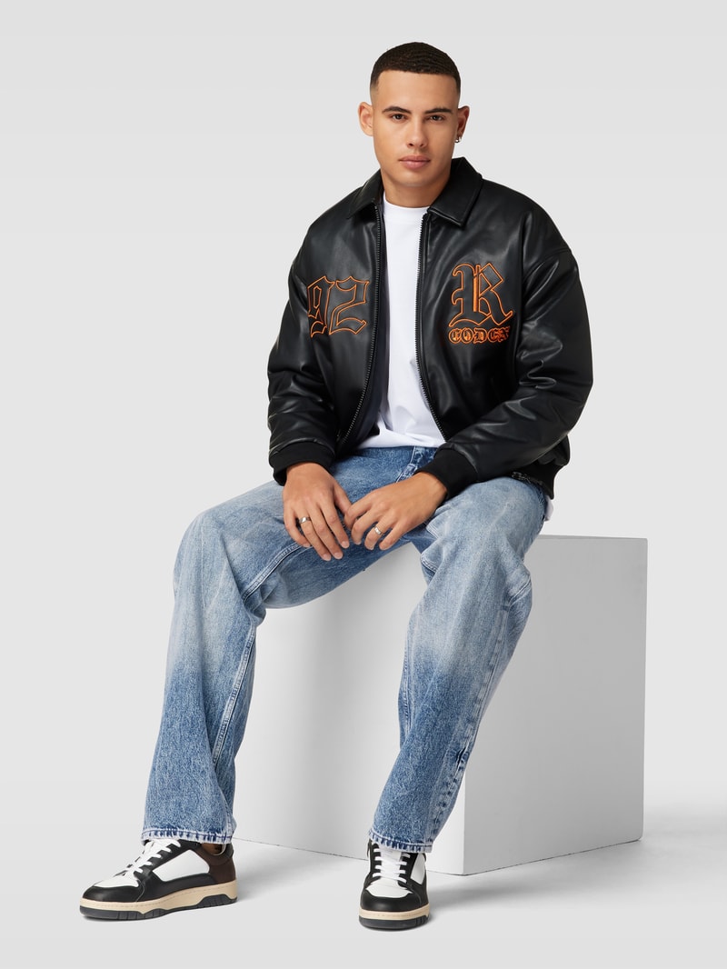 Baggy Fit Jeans mit Knopf- und Reißverschluss in blau