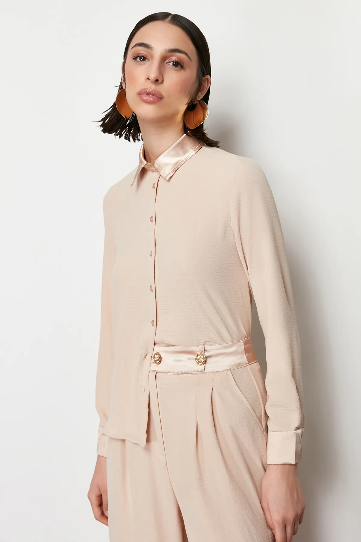 Trendyol Modest  Nerz Satin Detailliert Gewebtes Aerobin Hemd Hosen Unterteil Top Set TCTSS24US00049