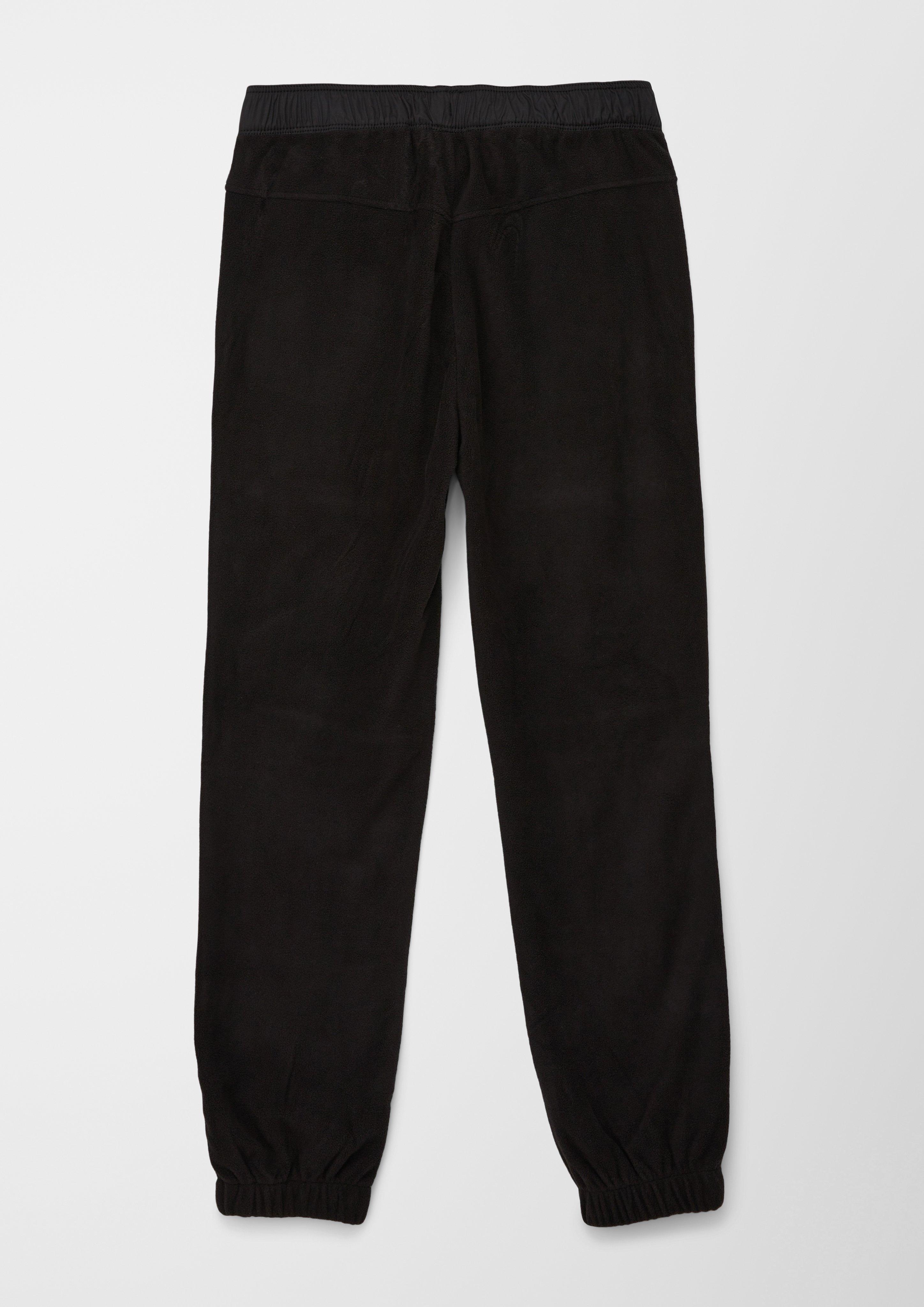 Regular: Joggpants mit aufgesetzten Taschen  2123243-9999
