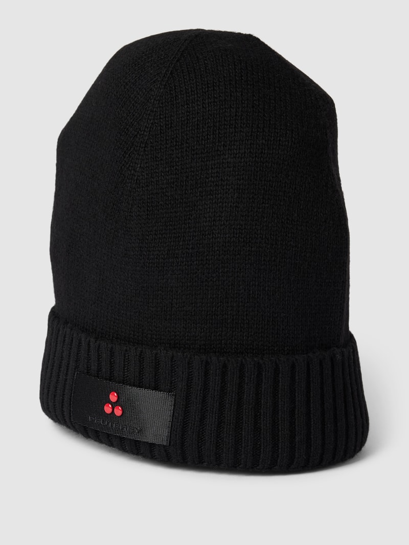 Beanie mit Label-Patch Modell 'Silli' in schwarz