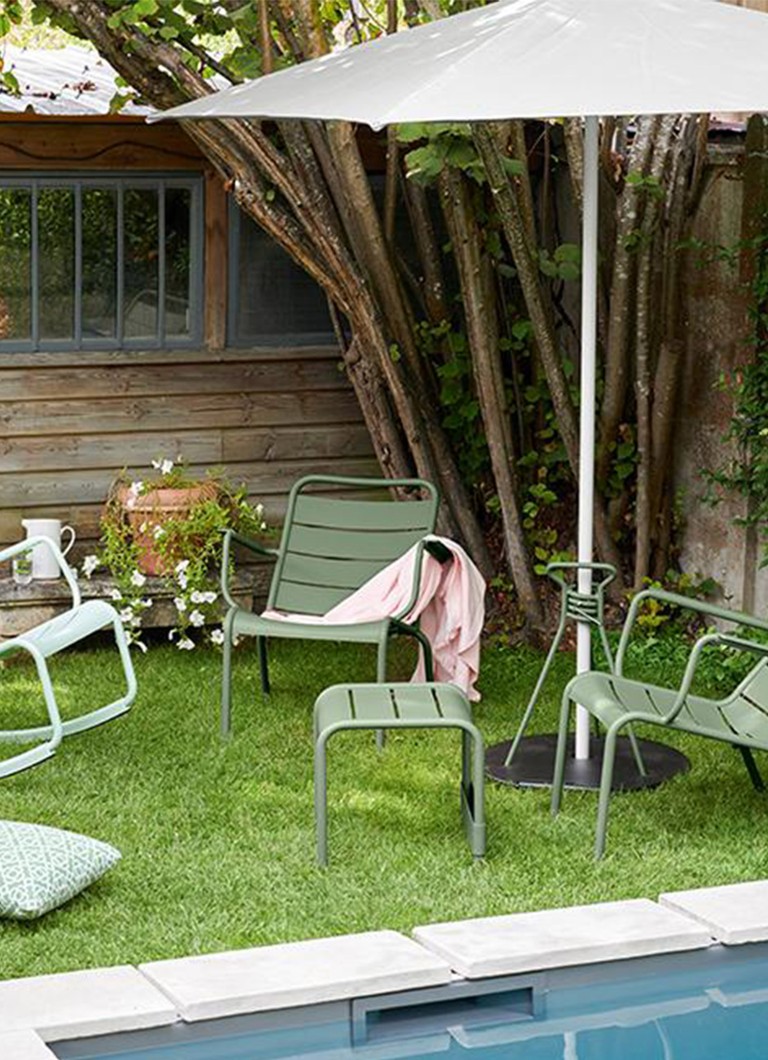 Fermob Luxembourg Low armchair with armrest