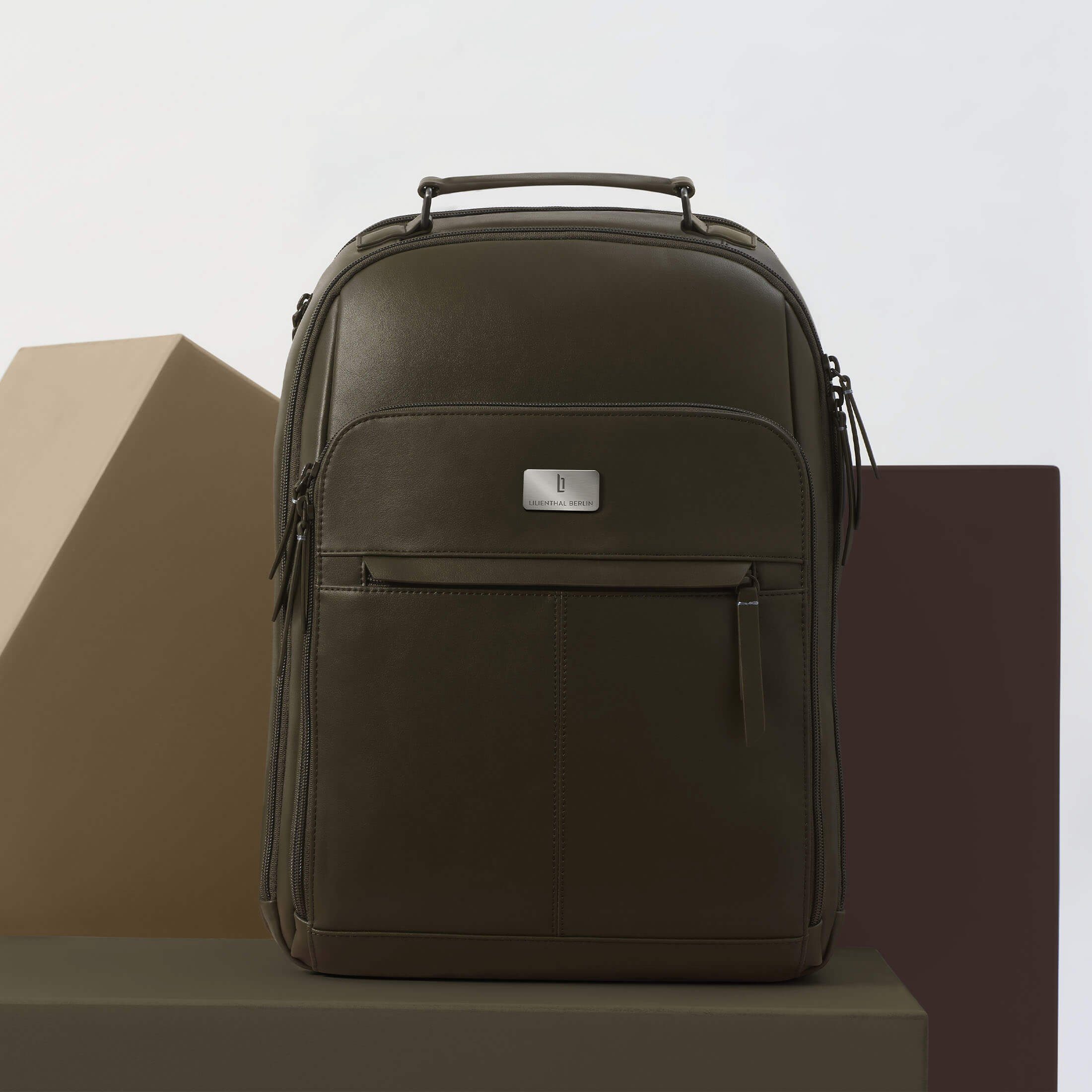 Lilienthal Berlin Reiserucksack Virtuoso - Essential Backpack - Khaki