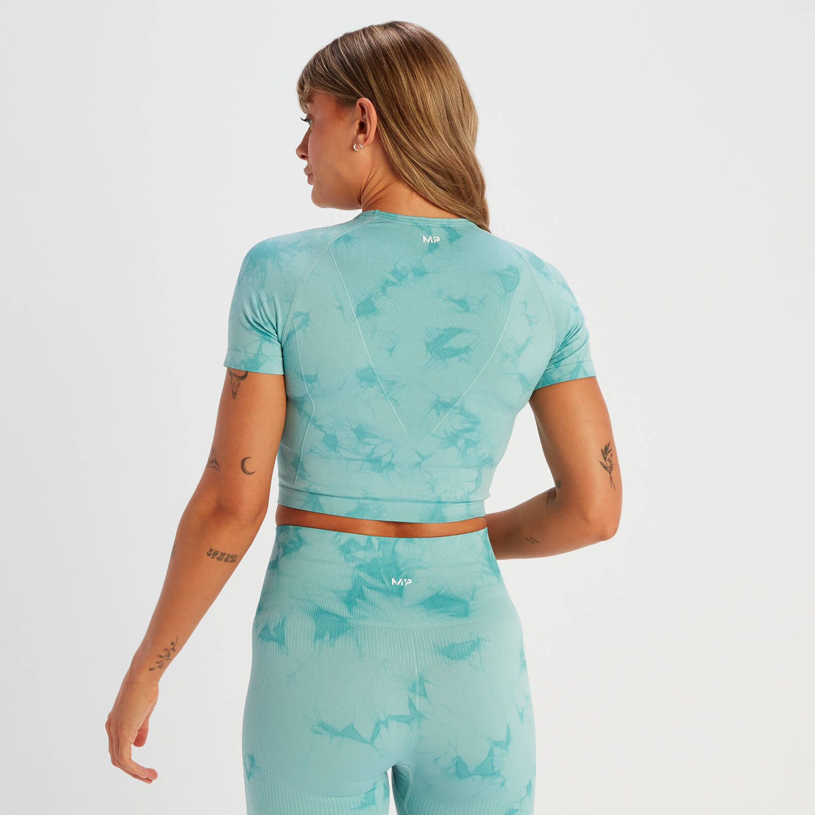T-shirt court sans coutures à manches courtes MP Shape pour femmes – Tie-dye bleu foncé