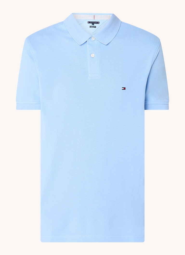 Polo Tommy Hilfiger Core de corte regular, confeccionada em piqué de algodão com bordado do logotipo.