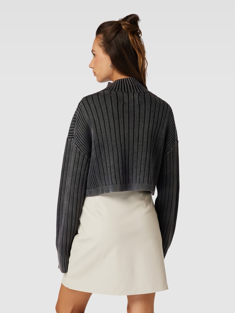 Cropped Strickpullover mit Label-Stitching in black