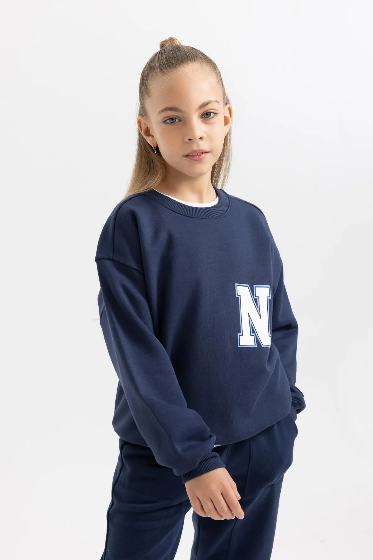 DeFacto  Dickes und weiches, pelziges Sweatshirt mit Rundhalsausschnitt für Mädchen - B2507a823wn