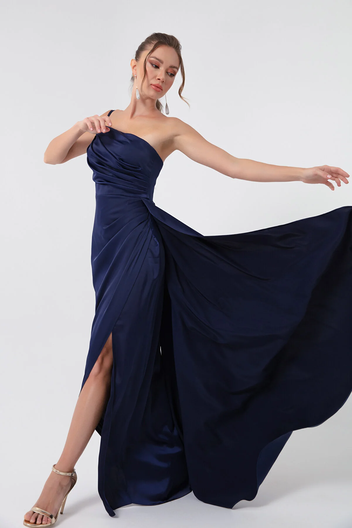 Lafaba  Marineblaues One-Shoulder-Abend- und Abschlusskleid aus Satin für Damen