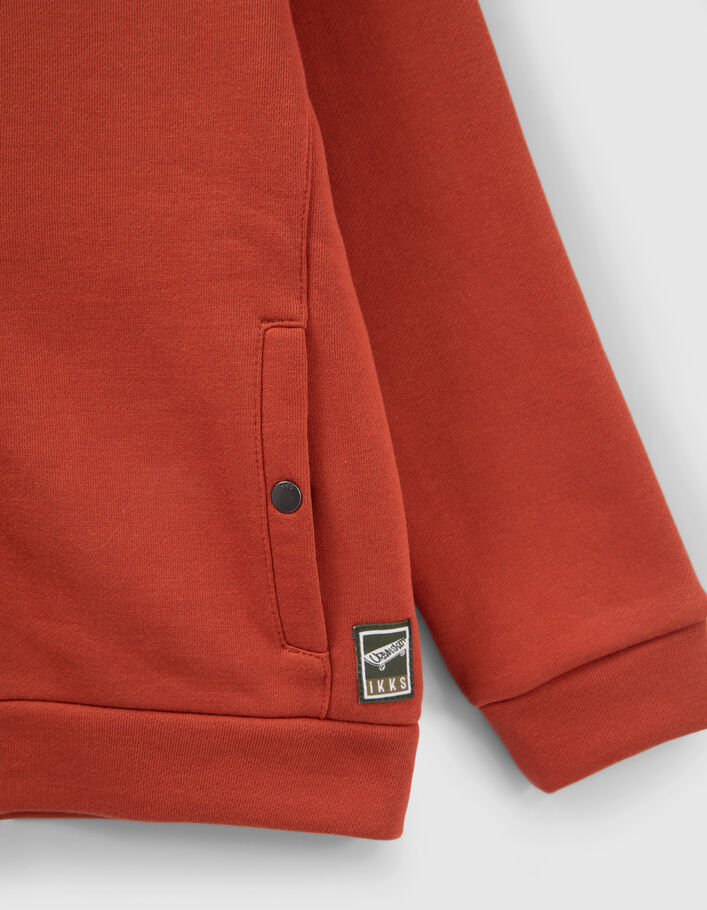 Cardigan brique avec visière sur capuche garçon