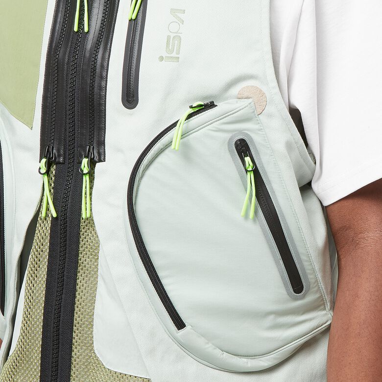 NIKE U Nrg Ispa Vest 2.0 light silver/alligator/sequoia