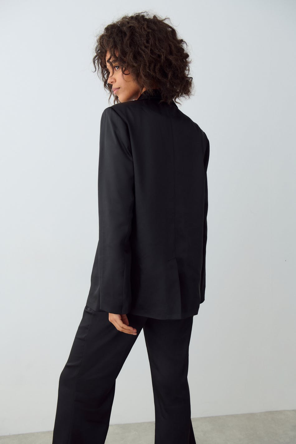 Sussi satin blazer