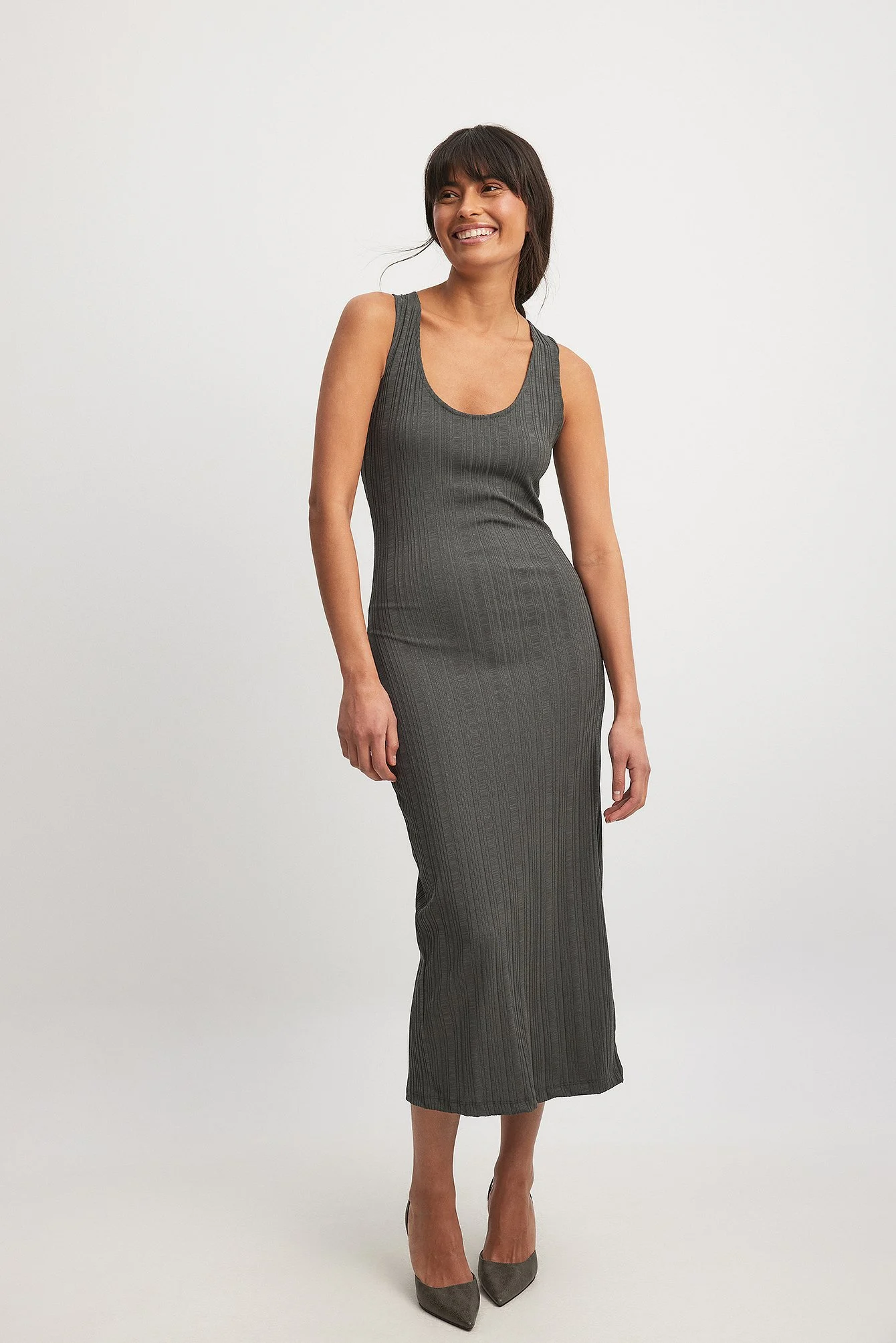 Midikleid aus unregelmäßiger Rippe