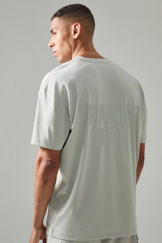 Active Trainings Dept Oversize T-Shirt und Cargo-Shorts
